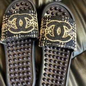 Chanel slides